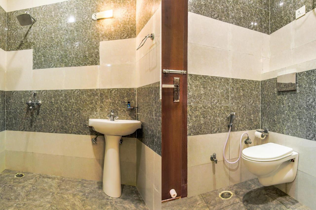 Fabhotel Star Of Taj Restobar Fatehabad Road Agra  Εξωτερικό φωτογραφία