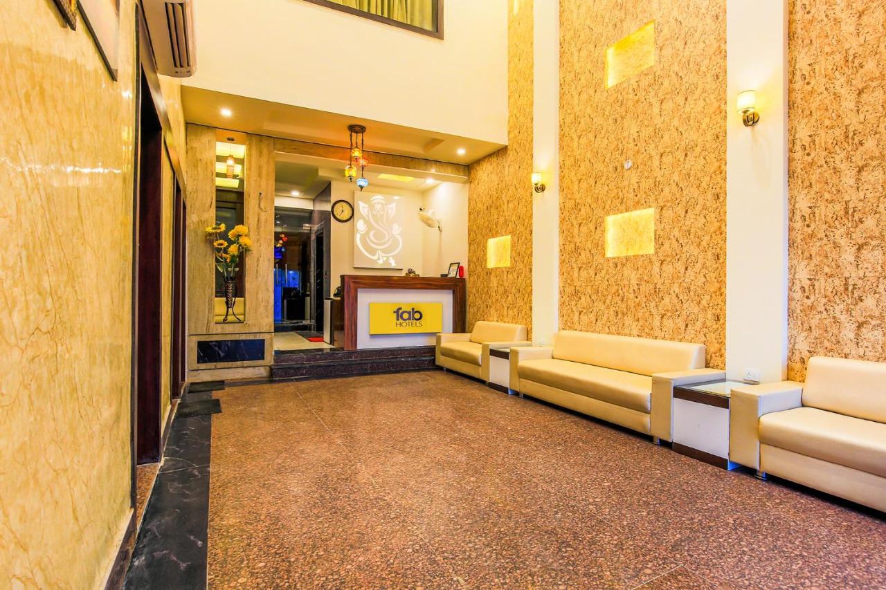 Fabhotel Star Of Taj Restobar Fatehabad Road Agra  Εξωτερικό φωτογραφία